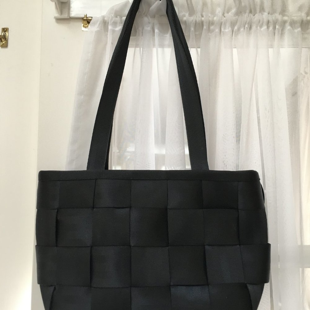 The Original Seatbelt Bag by Harveys